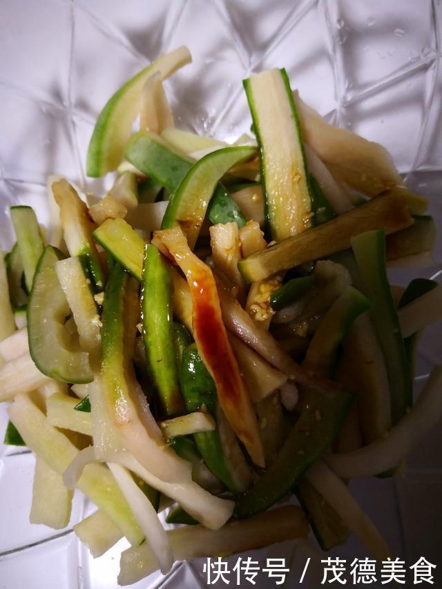 眼下最该吃的食材,2元一斤,清热润肺,这样做孩子大人抢着吃