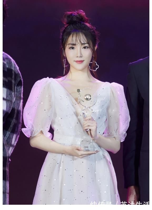 张可盈《妈妈你真好看》实力助阵妈妈凯丽，原创rap被夸全场最佳