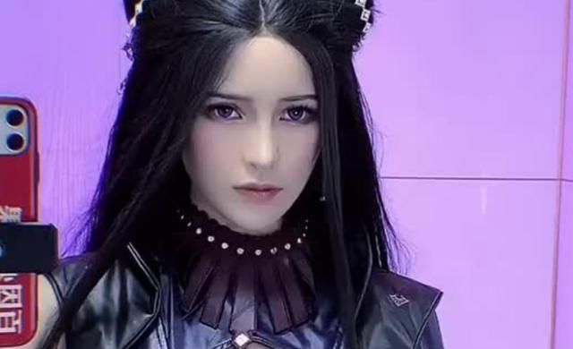 动漫|斗罗大陆六大女神齐聚漫展,白沉香黑胶袜瞩目,小舞成跑车女神