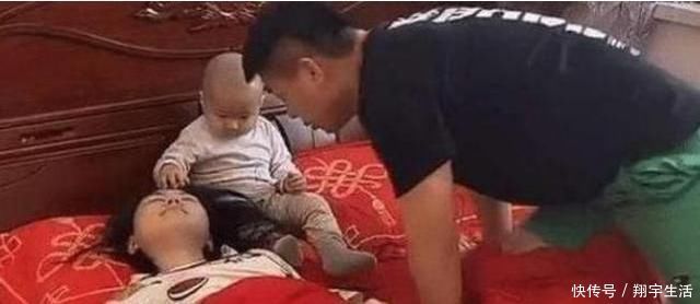 午睡|一家三口“午睡照”火了，宝宝：唉，这届家长真难带！