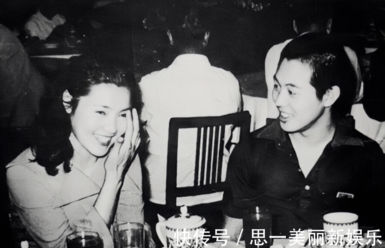 合影|罕见名人合影,图6年轻的郎平被领导接见,图3邓丽君和外籍小男友