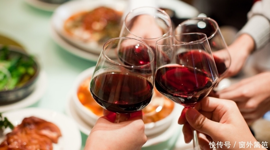 血脂异常|甘油三酯难以降不下来?医生:4种食物劝你少吃,血脂或能下降了