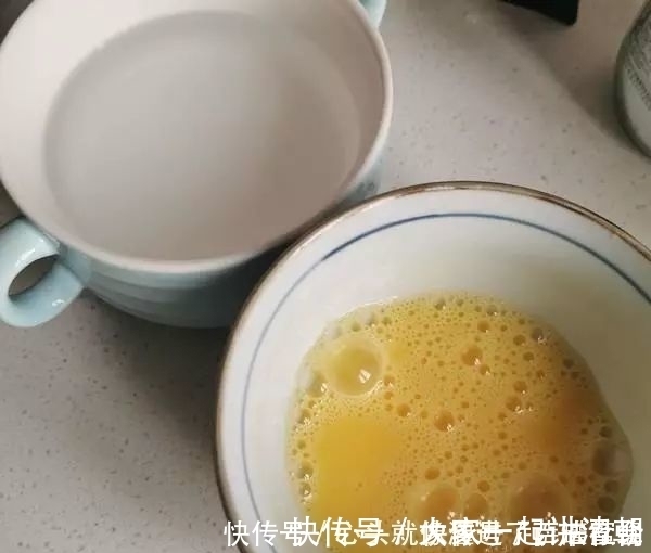 新做法|水煮蛋容易吃腻！学会这个新做法，嫩滑好吃，健脑益智，超棒