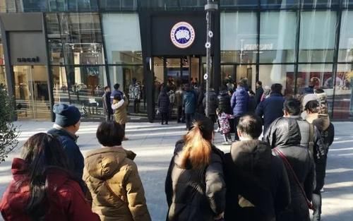 加拿大鹅又卖断货 都2021年了你怎么还在跟风