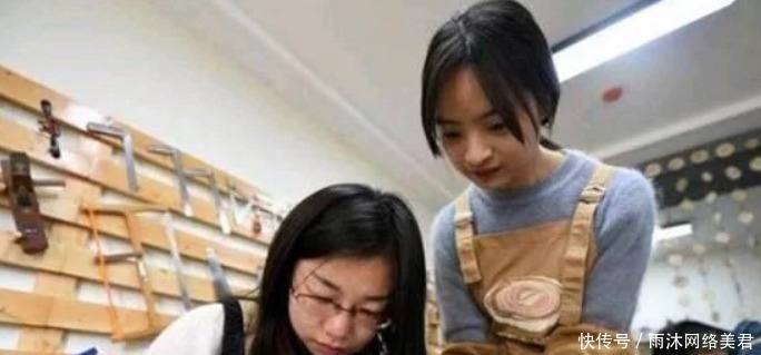 当年|当年不顾父母反对,辞掉城市工作回家当木工的女大学生,如今怎样