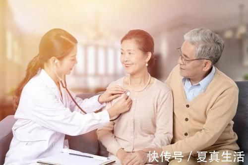老年人|老人失眠半年，助眠药物也无法缓解，医生：她忽视了一个重要因素