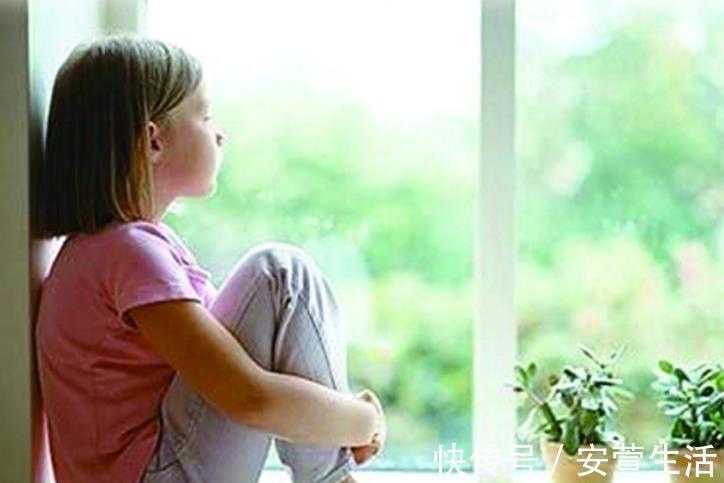 女孩|女孩啥时候第一次来例假?年龄不合适可能影响身高,父母需重视