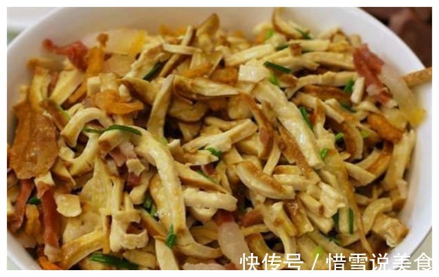 老公请发小来家吃饭，我特意下厨做一桌菜，饭后老公说不如去饭店