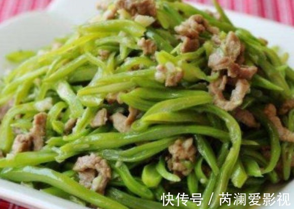 父母|冬天给孩子吃一道蔬菜,又暖胃又能预防近视,父母快学起来