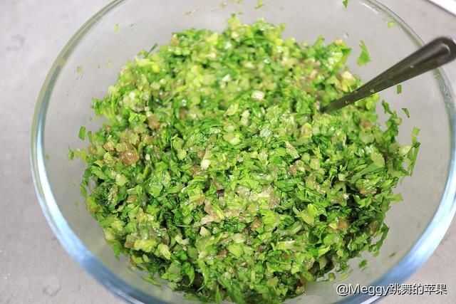 芹菜叶|周末吃顿饺子，用这菜爆汁又抱团，香气十足开胃还不上火