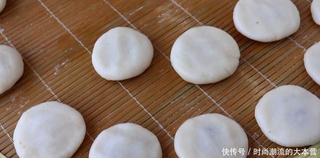 外酥|教你正宗的炸油糕做法,最详细炸油糕配方,外酥里软,比买的好吃