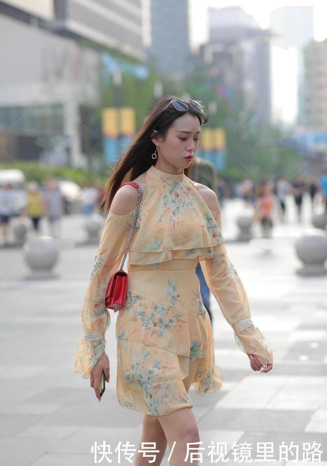 休闲|把这款漂亮的连衣裙换上,也可日常休闲,形成一道美丽的风景线