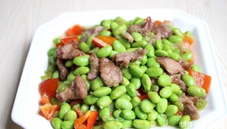 小孩子|嫂子带娃来俺家吃饭，做了四个拿手菜，小侄子明天还想来