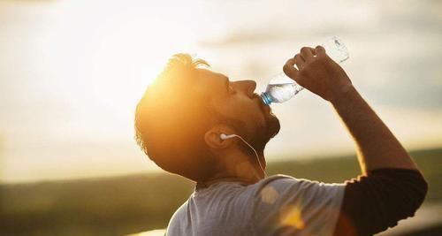 人若想长寿,有4个减寿命的坏习惯尽量改,你不妨看看