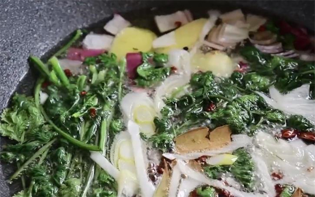 辣椒油不用买,20年红油辣子秘制配方教你在家做,学会受用一辈子