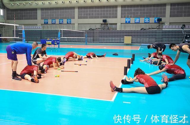 姚迪|蔡斌号召力不足,还是打算重组国家队?4位女排世界冠军缺席集训
