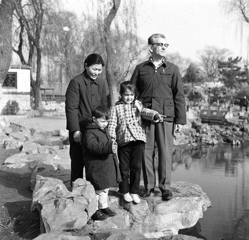 美军|朝鲜战争中被志愿军俘虏的美军战俘温纳瑞斯为何爱上了中国?