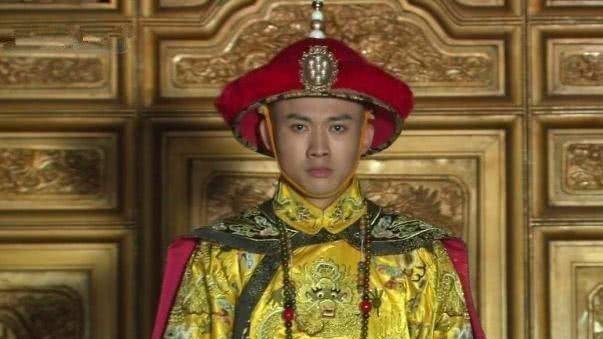 嘉庆皇帝去|嘉庆皇帝:37岁登基,无实权4年,61岁去世,是清朝最平庸的皇帝