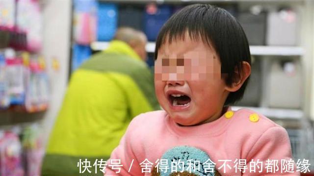 草莓|孩子在超市偷吃草莓,被员工大骂“没教养”,妈妈的回应让人佩服