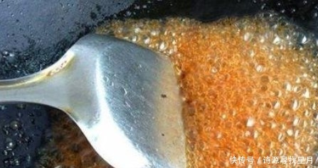 红烧类|炒糖色时，冰糖别直接下锅炒，教你正确方法，鲜红透亮，不苦不黑！