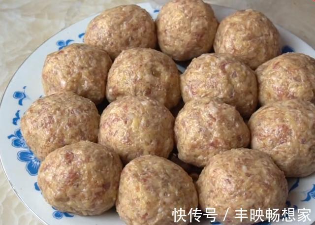 老左|土豆从小吃到大,这吃法还是第一次见,不炒不炖,鲜嫩多汁不油腻