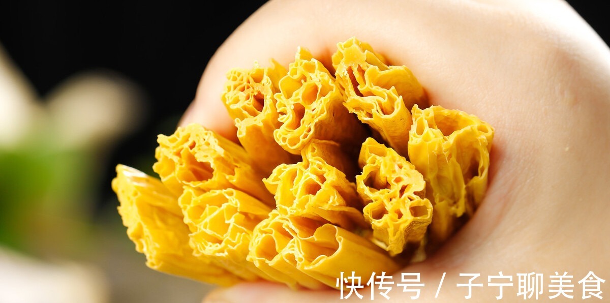 夹生|制作很简单,焯水后需要过凉水,炒之前加醋,腐竹好吃不夹生