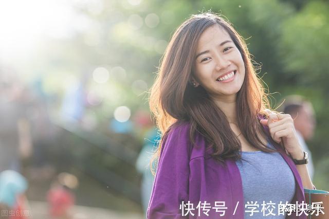 |搞笑段子:不相信灯泡从嘴里拿不出来的后果