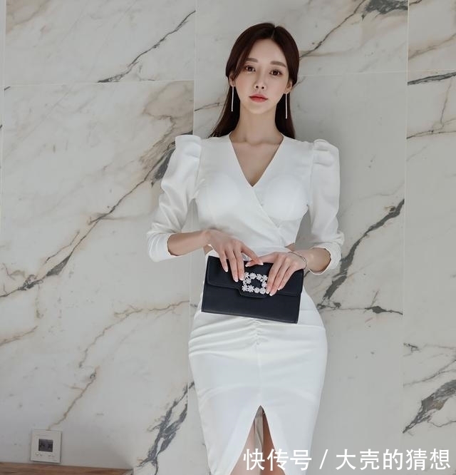 孙允珠时尚穿搭:浪漫梨花皱褶搭肩V领不规则连衣裙