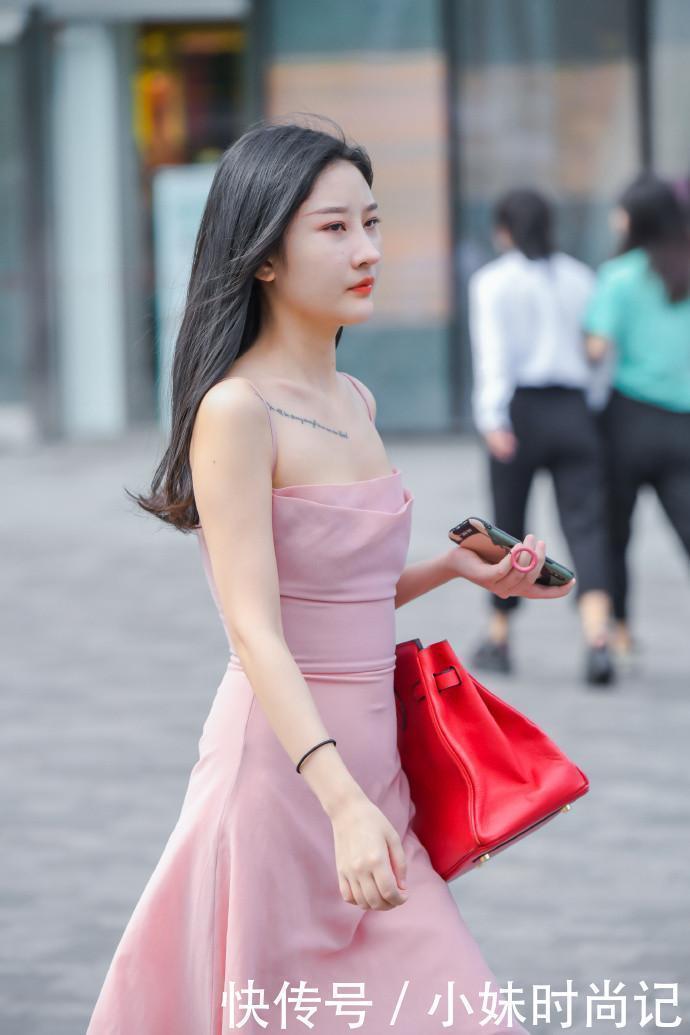 街拍事实证明,长得好看,穿搭自然不会差到哪里去