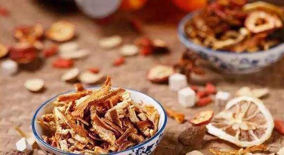 行气|山楂健胃消食都了解 但山楂与一物泡水,还可以治腰疼及高血压