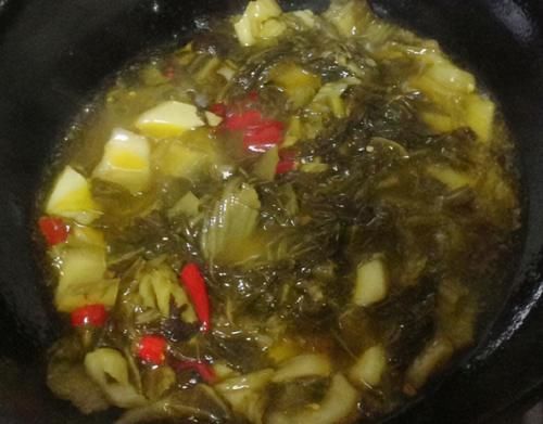 小米椒|做酸菜鱼,先放酸菜还是先煮鱼?大厨:顺序搞错,肉不入味还发腥