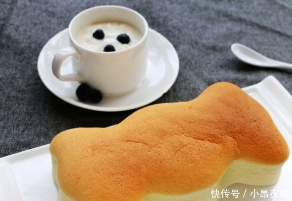 教你做|教你做不加一滴油的酸奶蛋糕,早餐牛奶的最佳搭配