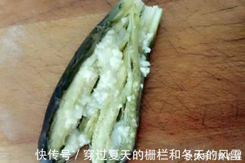 茄子|茄子最独特的吃法，不用一滴油，开胃下饭，一次做4斤保存15天
