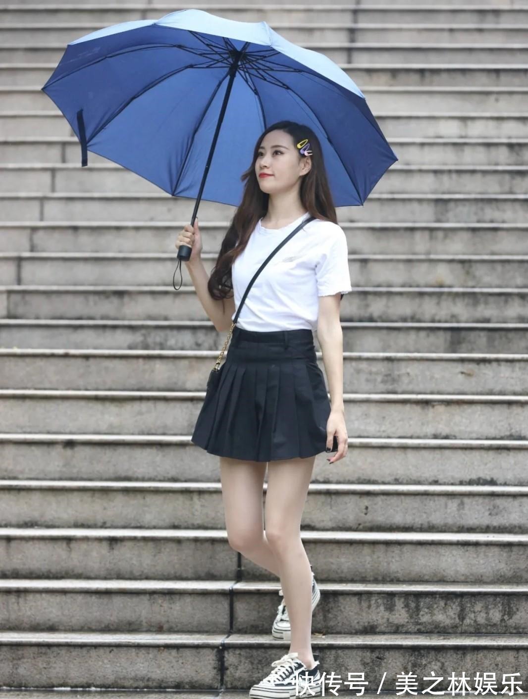 短裤 短款百褶裙,搭配常规T恤,简约时尚青春迷人!