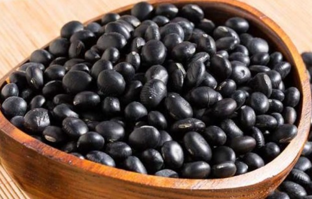 燕窝|子宫光滑的女人,喜欢常吃4种食物,补气血、祛湿气,子宫更干净