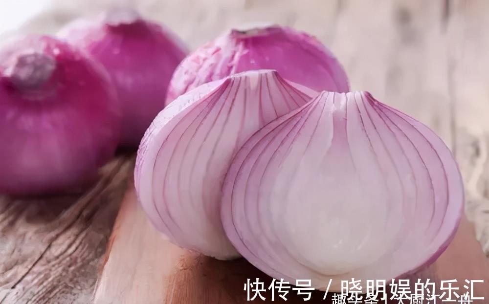 鸡蛋饼|洋葱又出新吃法啦，好看好吃又解馋，炎热的夏季吃正合适