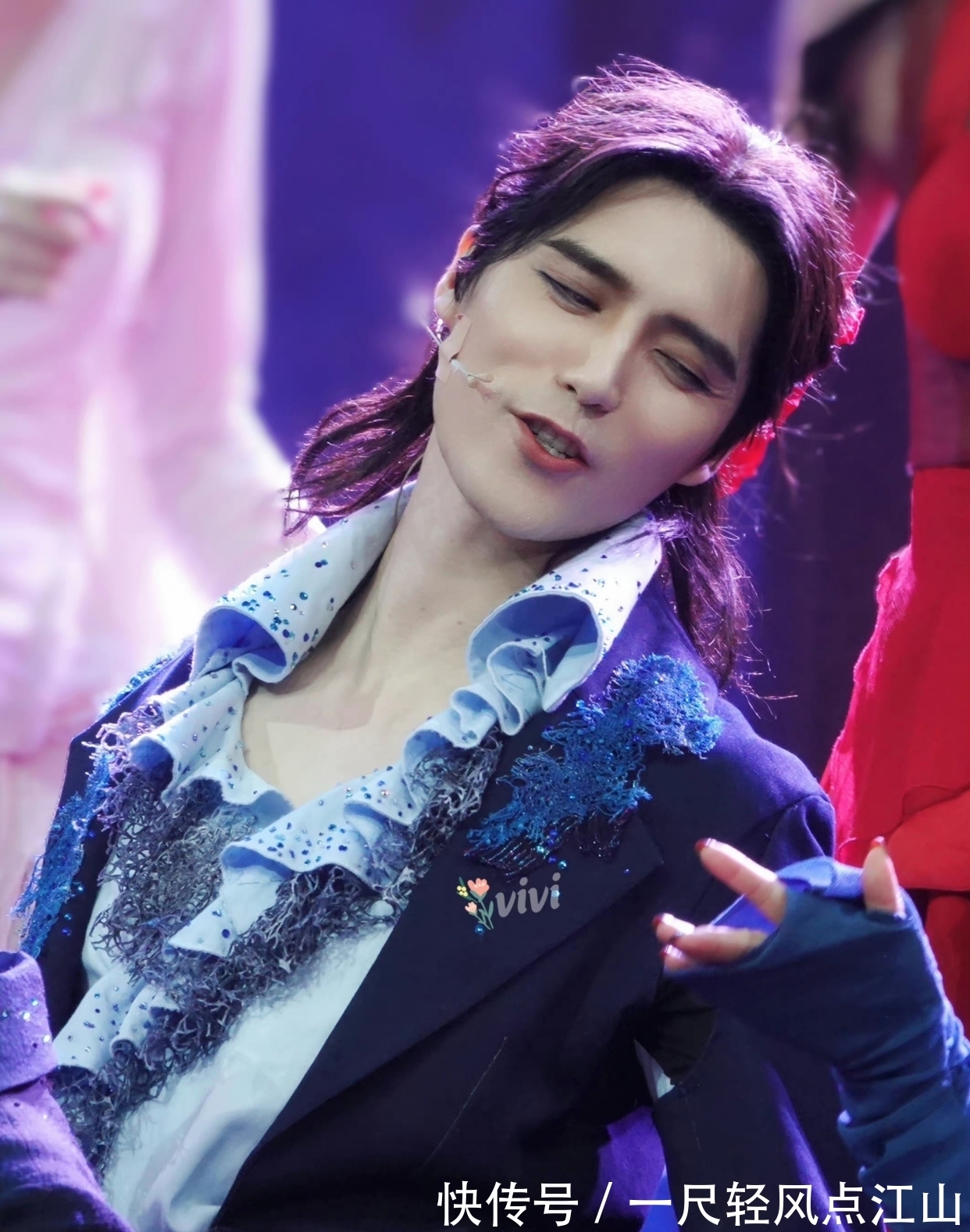 古典$他就像一幅古典的油画一样,真好看!