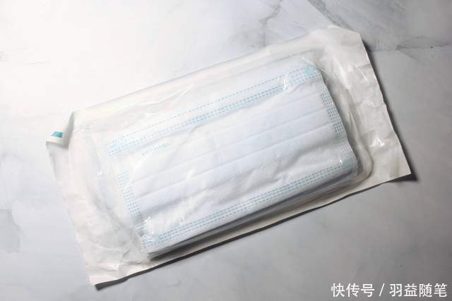 翻开包包给你看,短途出行都带些什么?超级实用的随身好物分享!