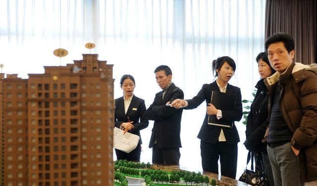 开发商|今明两年,准备买房的家庭,建议先听听这4条“忠告”,真的实用
