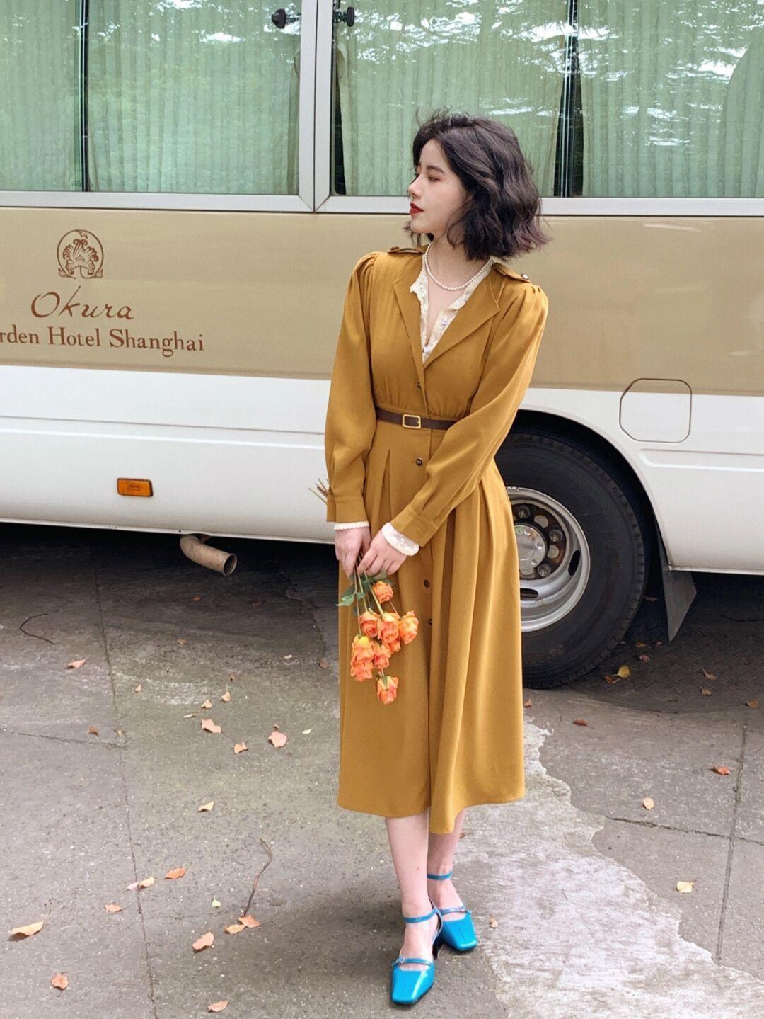 西装外套|早秋这样搭,波波头短发搭配大地色衬衫连衣裙,复古又潮流 !