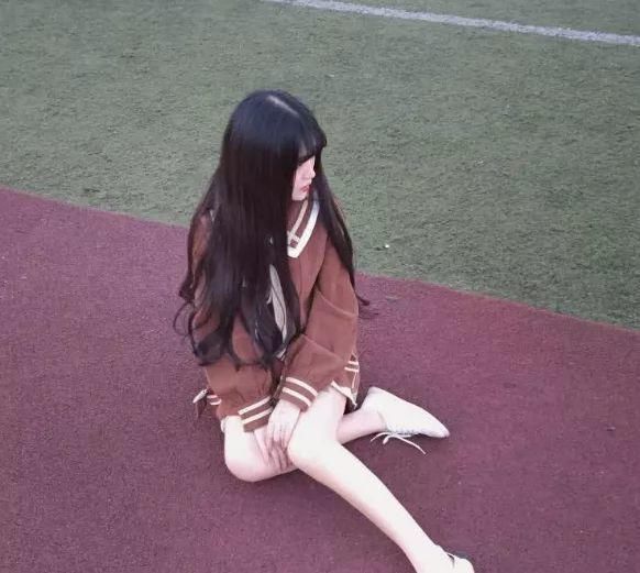 跷二郎腿|学生党久坐“大腿粗”?趁早改掉“3陋习”,筷子腿或“不请自来”!