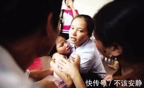 孩子|8岁女孩连续头疼6天,医院查不出结果,最后女孩含泪讲出实情