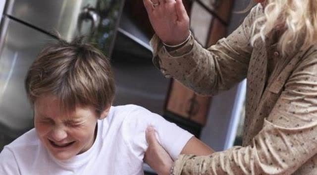 脏话|孩子经常说“脏话”,多半跟这3个方面有关,别害了娃还不自知