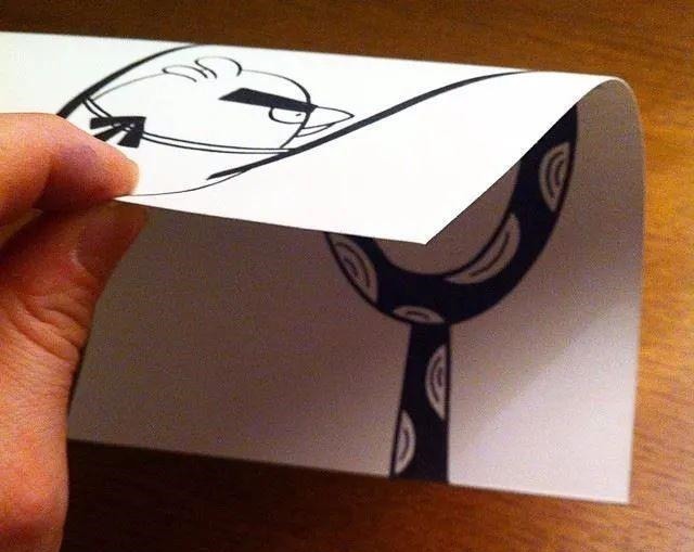 插画#一张纸玩起了3D游戏,网友评论只有无聊又有才的人才能做到