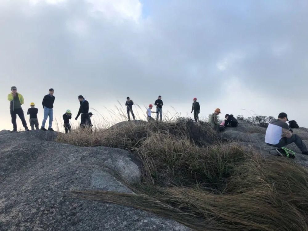 驴行|热烈祝贺25位驴友驴行乌山老人峰圆满成功！