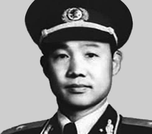 司令|八年未下火线的抗日名将,官至集团军司令,厌倦内战起义活87岁