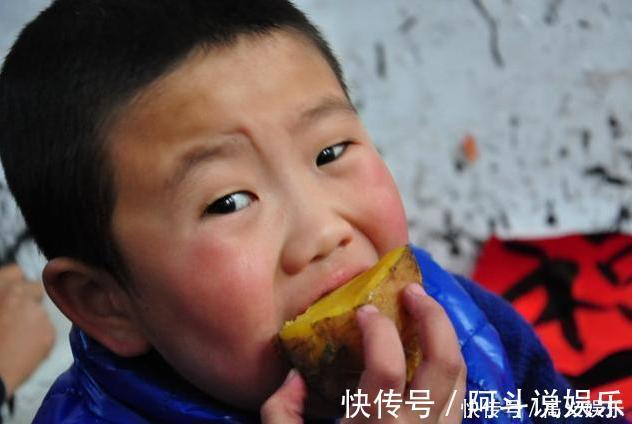 睡眠|孩子睡觉前,这5种食物可以常吃一点,帮助睡眠,有助于长个!