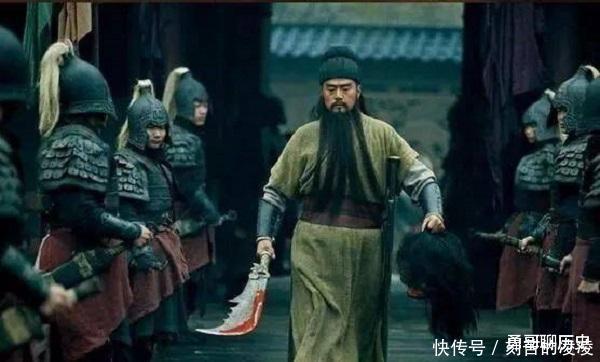 “身在曹营心在汉”,关羽不跟曹操是真的重情义,还是另有蹊跷