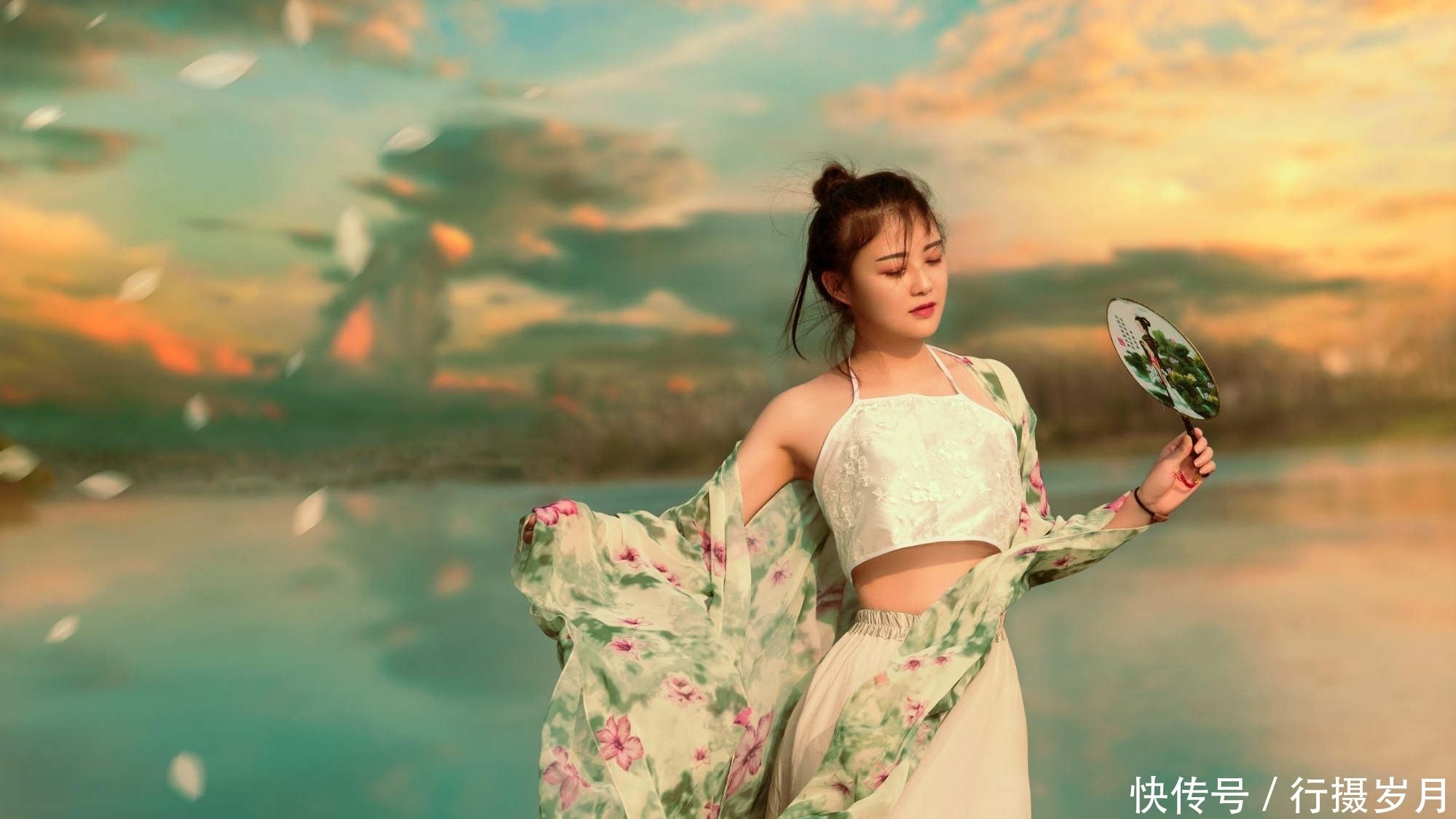 相约|眼前，又浮现了你，在明媚的春光下，更显得娇羞而妖娆