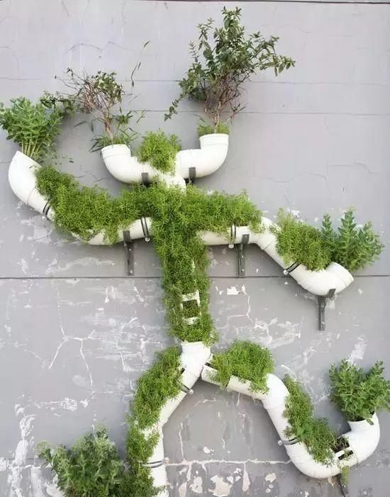 养花占地方？阳台支个架，再养10盆也不挤！